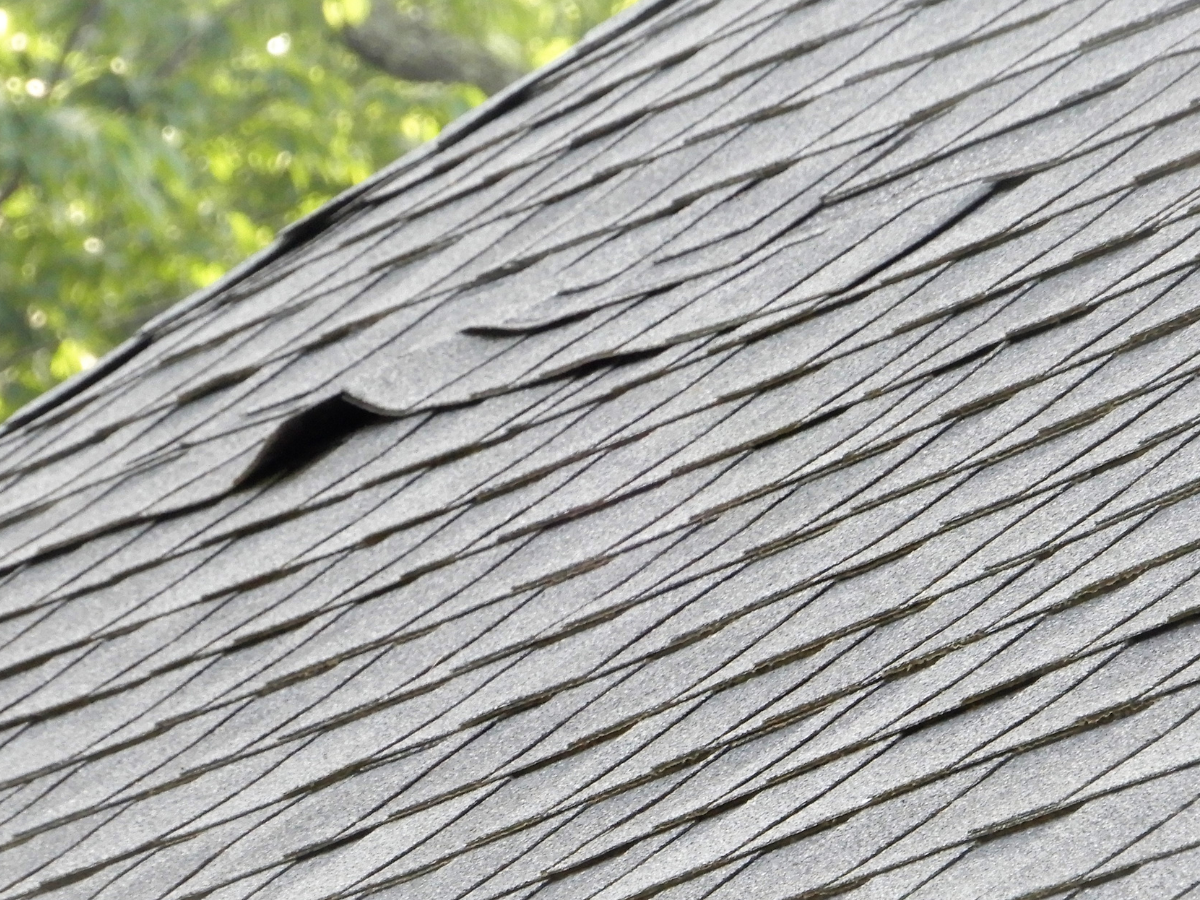 damage_roof_tile